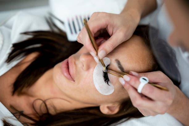 Starting Your Eyelash Extension Business: From Training to Opening Day