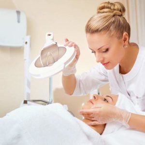 Aesthetic-dermatology-course-600x600